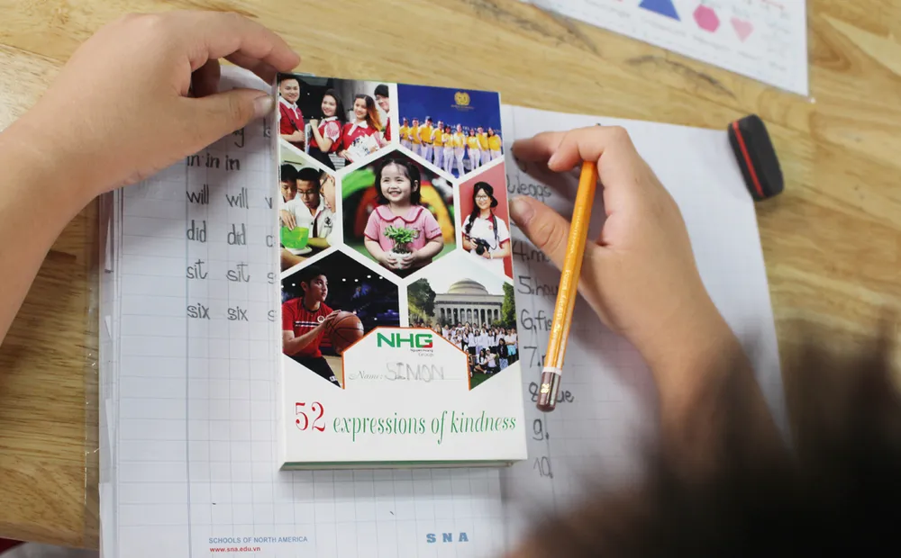 Hệ thống giáo dục NHG lan tỏa sống đẹp với bộ flashcard “52 tuần sống đẹp”  ảnh 7