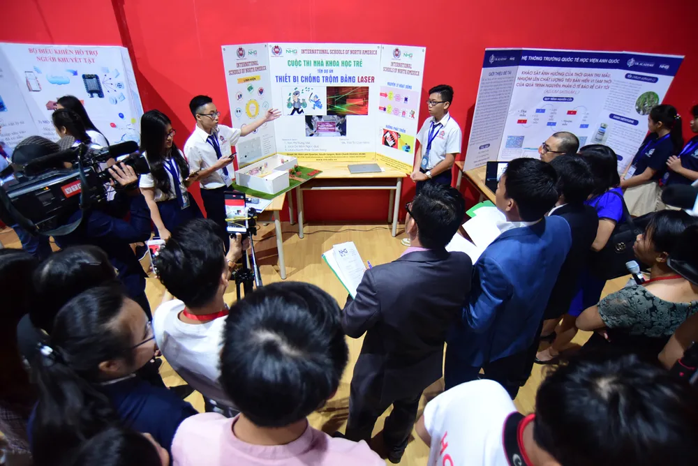 Sôi nổi vòng chung kết Hội thi Nhà khoa học Trẻ NHG 2018 ảnh 3