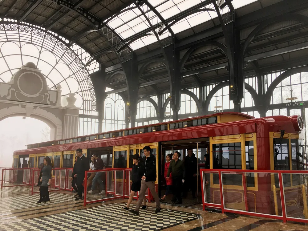 Giảm giá vé cáp treo Fansipan từ 700.000 đồng xuống còn 200.000 đồng ảnh 1