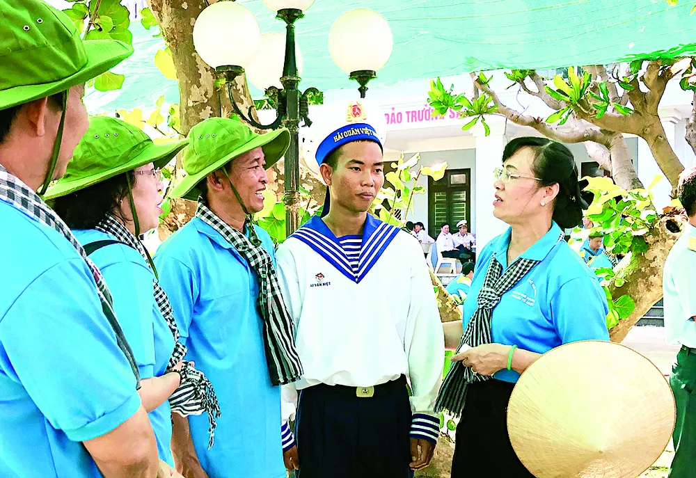 Trường Sa - xa mà gần! ảnh 1