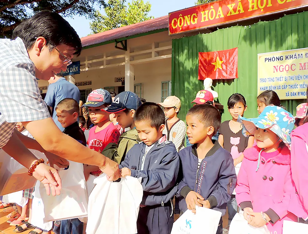 Mang niềm vui đến người nghèo Đắk Nông ảnh 1