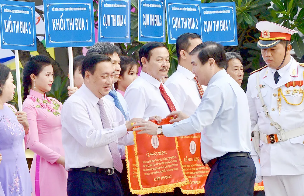 Cơ chế đặc thù và chính quyền hiệu quả - Bài 2: Giải pháp nâng chất lượng hoạt động công vụ ảnh 1