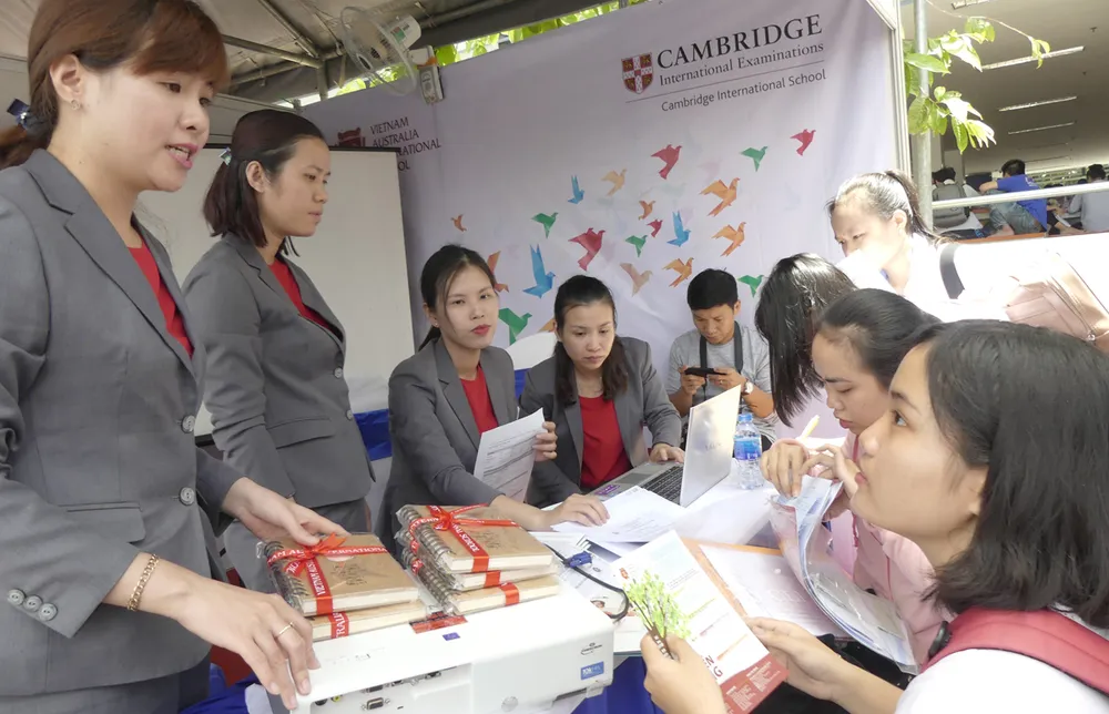 Ngày hội việc làm của sinh viên sư phạm ảnh 4