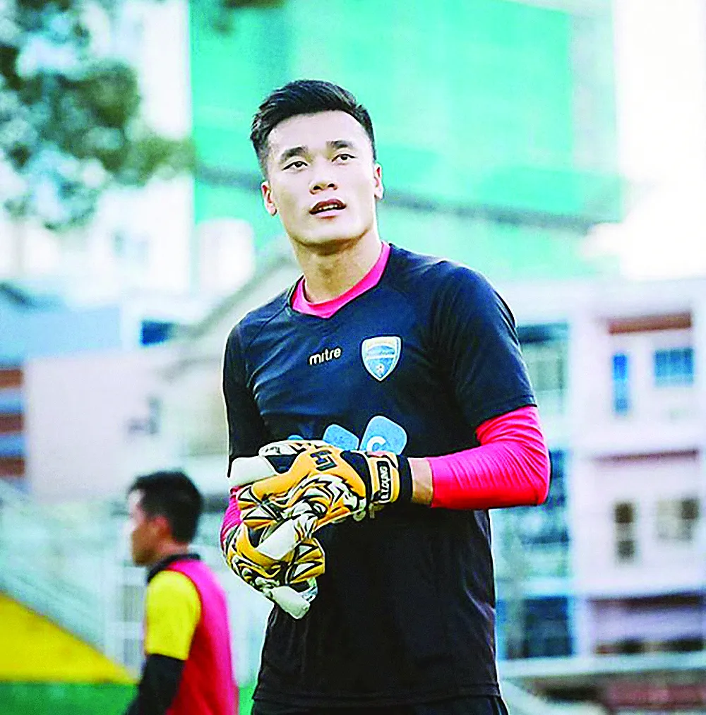 Thủ môn Bùi Tiến Dũng làm khách mời đặc biệt trong Đại nhạc hội IMC 2018 tại Hà Nội ảnh 1