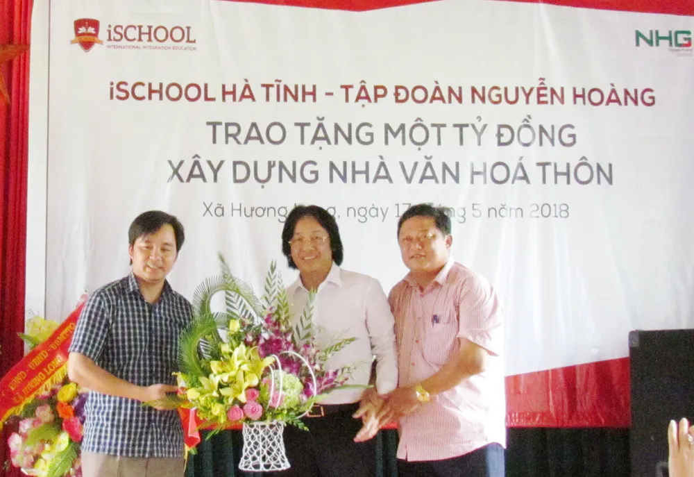 NHG trao tặng 1 tỷ đồng xây dựng nhà văn hóa thôn ảnh 2