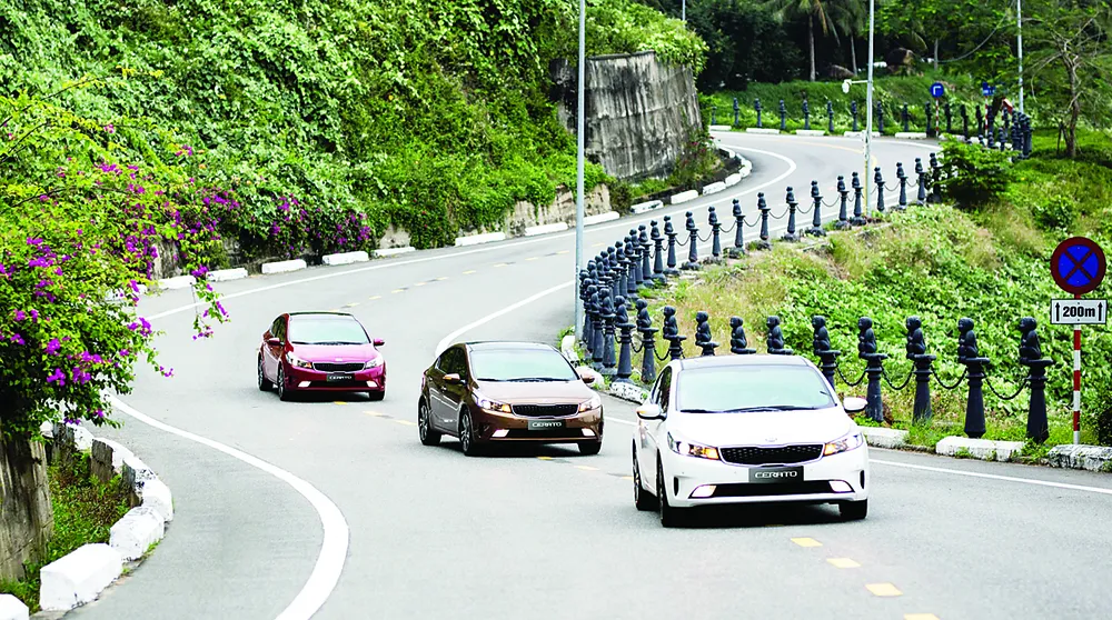 Tháng 5-2018, Kia giới thiệu Cerato phiên bản SMT mới giá 499 triệu đồng ảnh 2