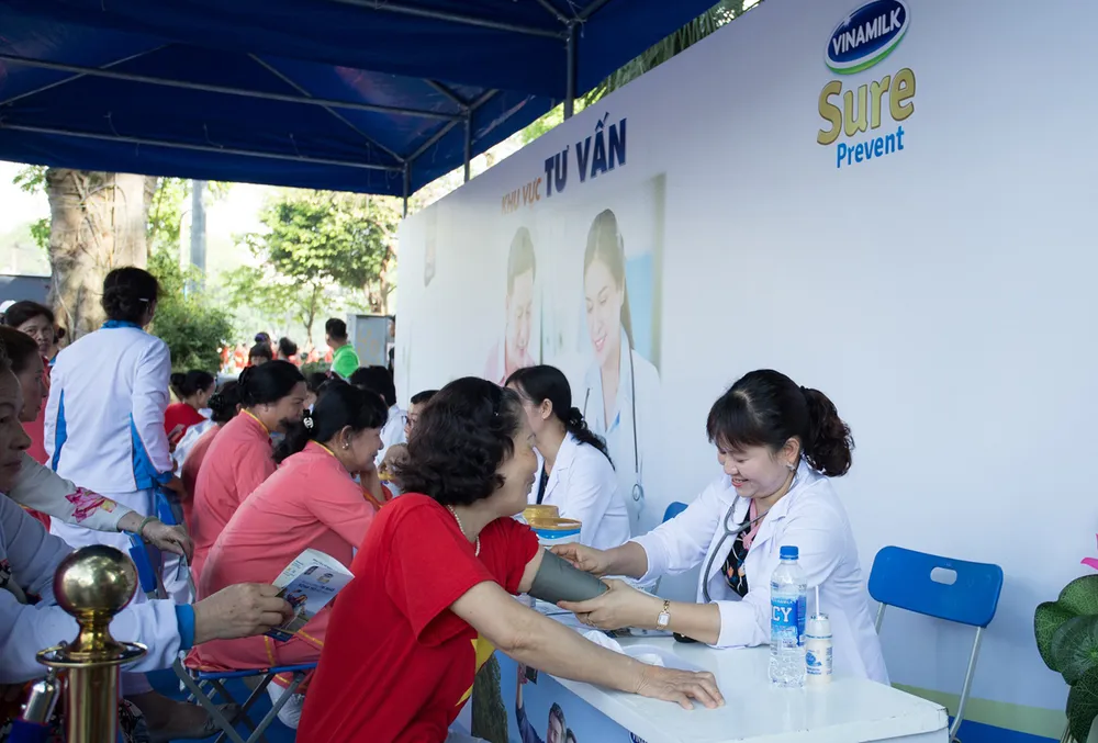 Đẩy mạnh hoạt động tăng cường sức khỏe cho người cao tuổi ảnh 2