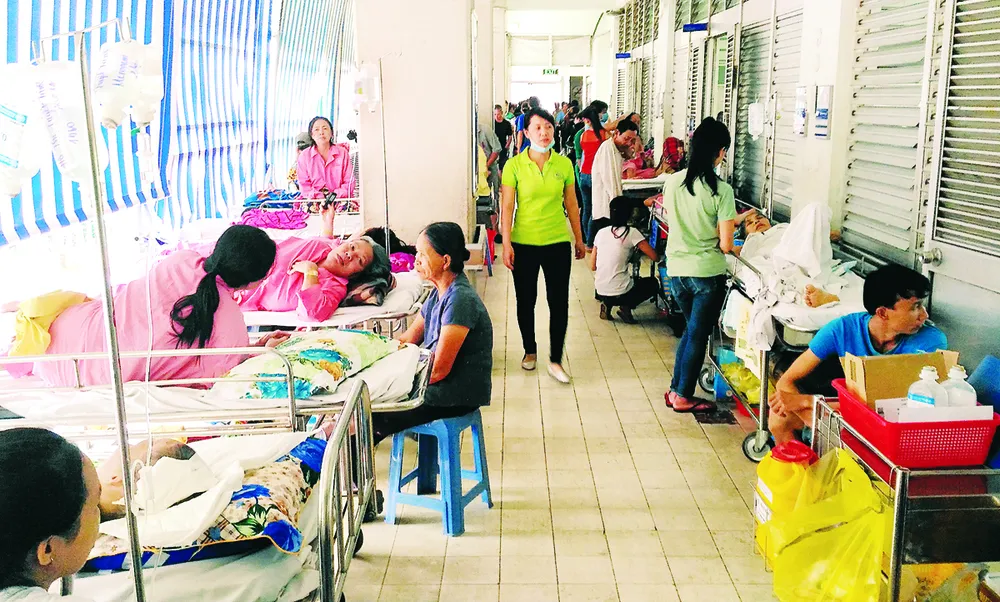 Điều chỉnh giá dịch vụ y tế: Bất hợp lý về đối tượng hưởng lợi ảnh 1