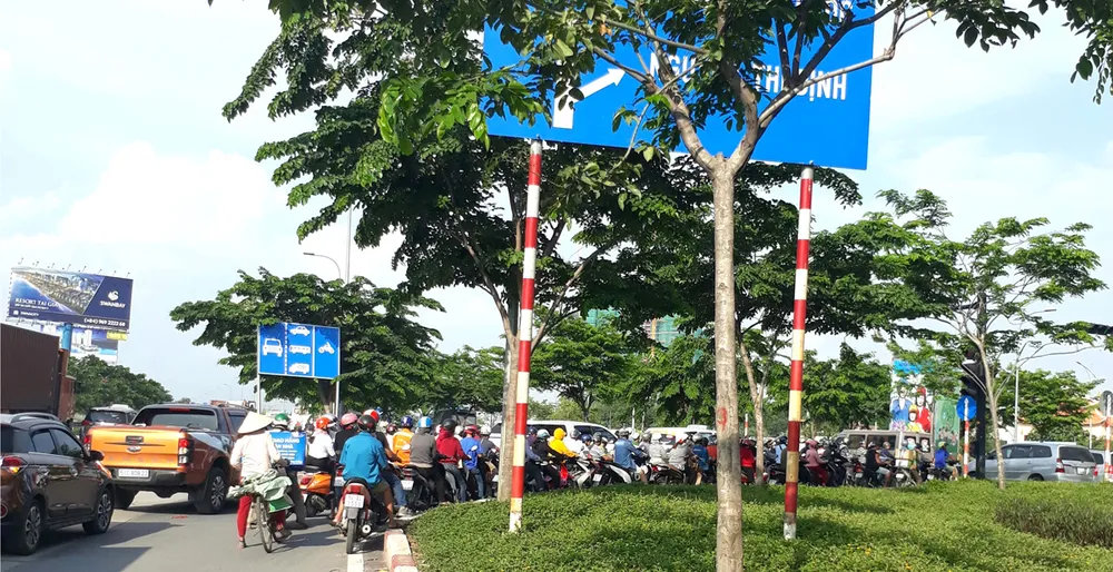 Khó gỡ rối ở nút giao thông An Phú ảnh 1