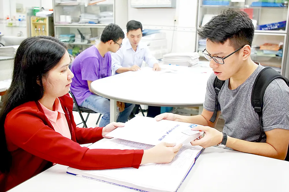 Điều chỉnh nguyện vọng xét tuyển đại học: Sẽ có cuộc “tháo chạy” lớn  ảnh 1