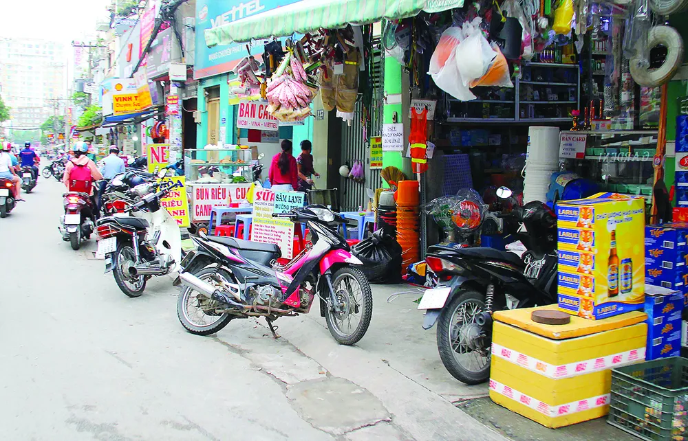 Lòng đường lại “thất thủ” ảnh 3