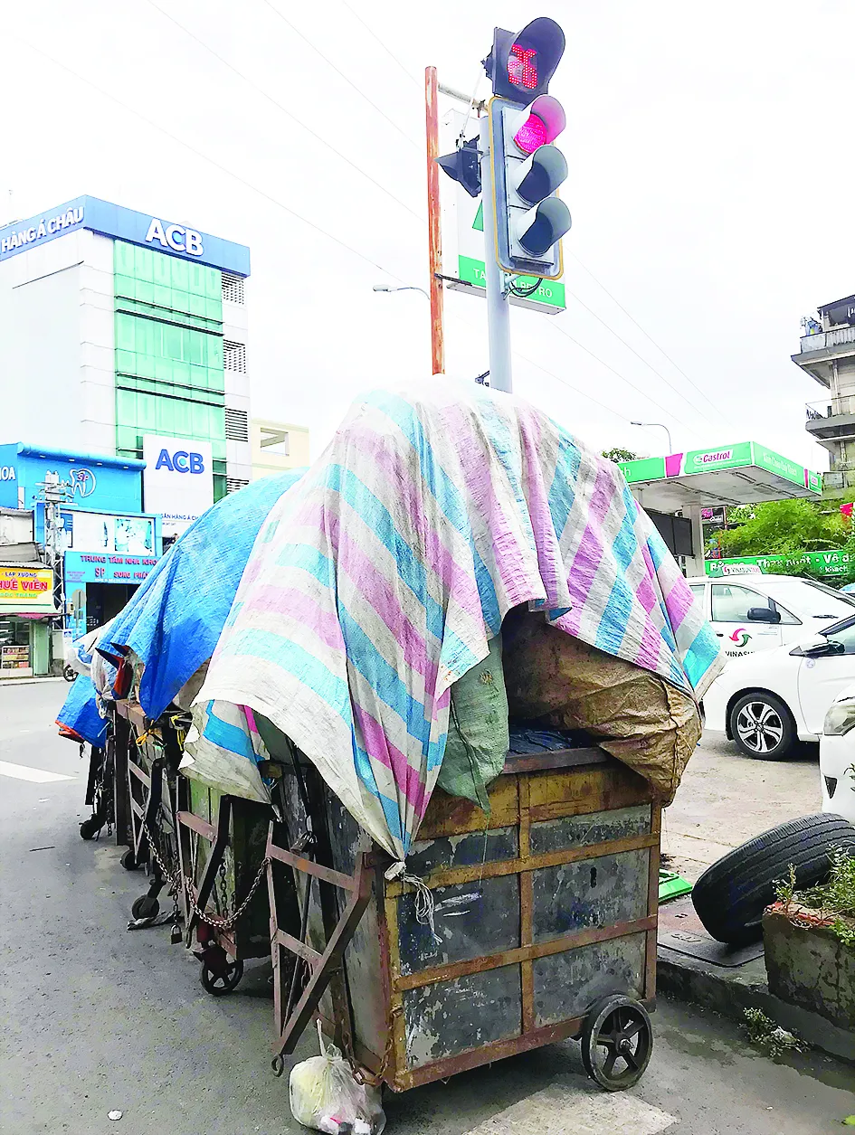 Lòng đường lại “thất thủ” ảnh 4