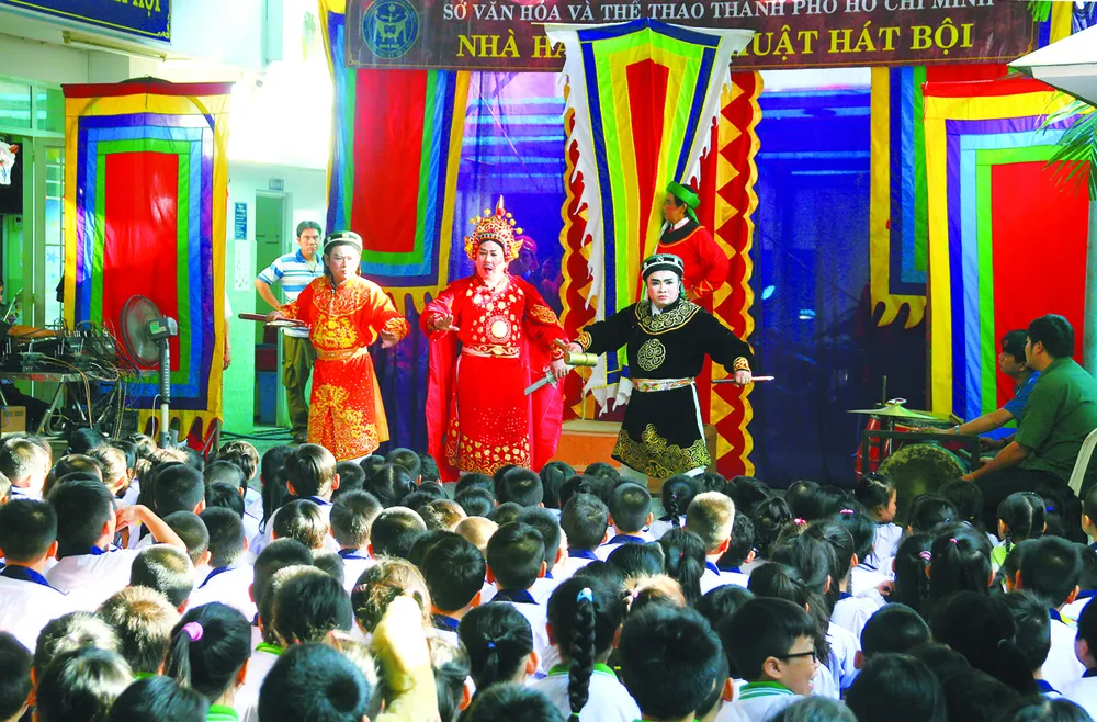 Hụt hẫng sân khấu học đường ảnh 1