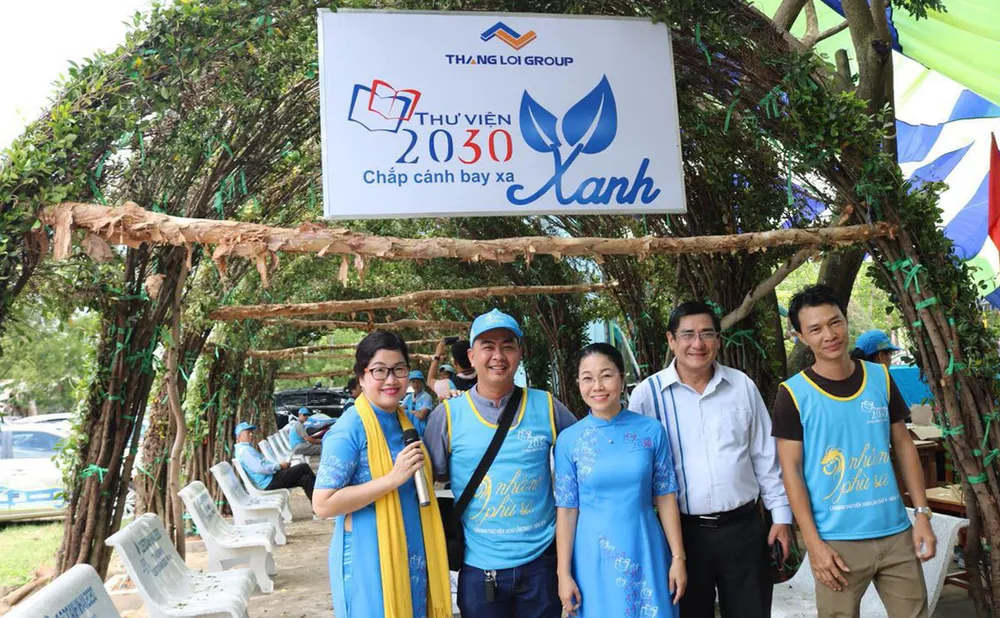 Tặng thư viện xanh và 1.000 phần quà cho học sinh ĐBSCL ảnh 2