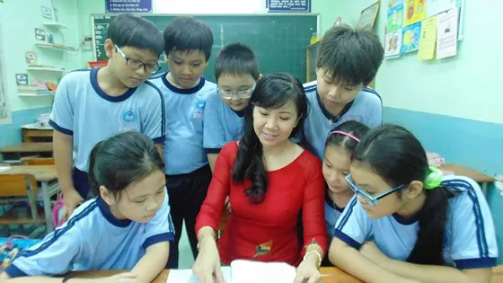 “Cởi trói” áp lực tâm lý cho giáo viên ảnh 1