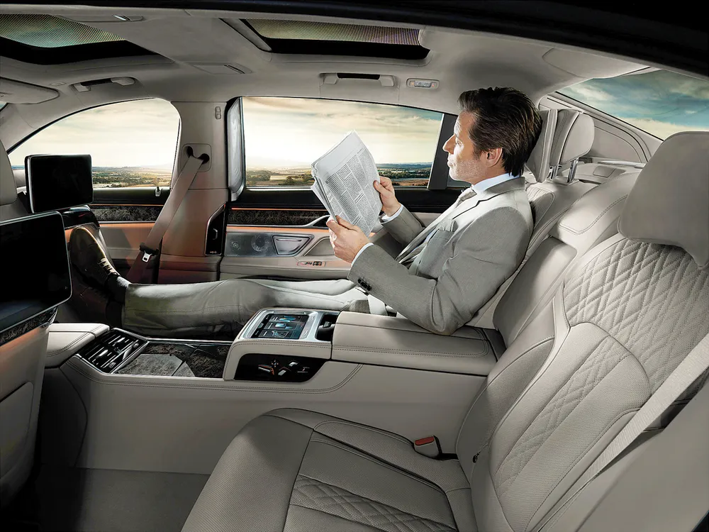 BMW 7 Series - niềm tự hào của thương hiệu BMW  ảnh 1