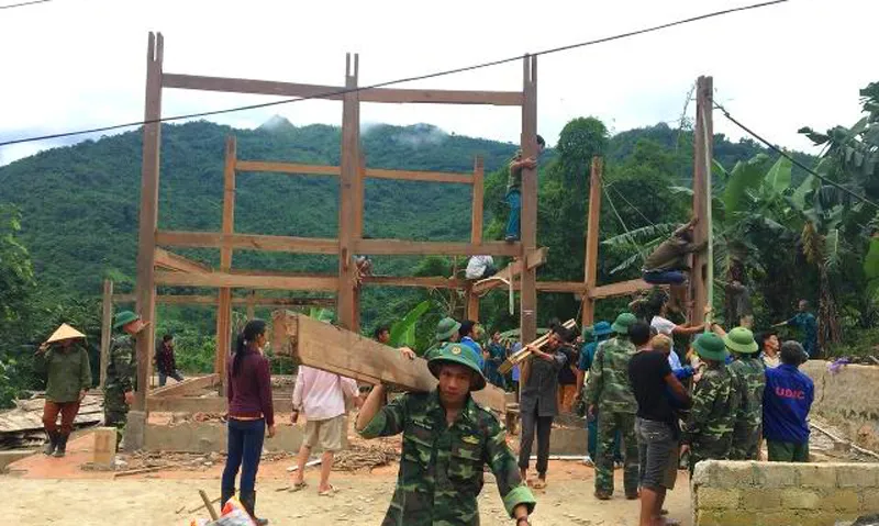 Mường Lát tan hoang sau lũ, di dời dân khẩn cấp ảnh 5