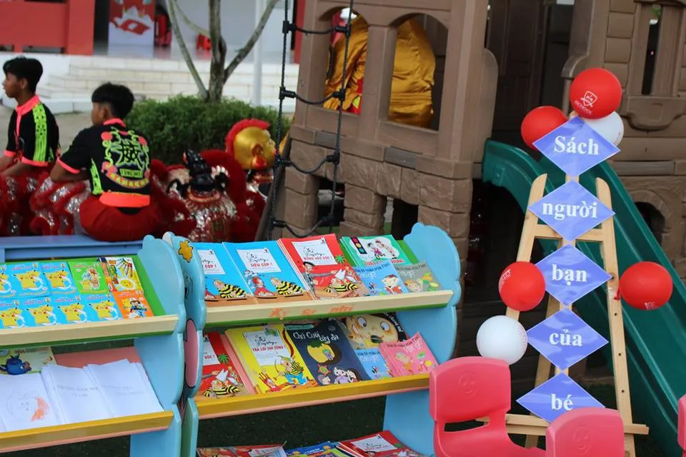 Có một mùa khai giảng ý nghĩa cùng sách ảnh 12