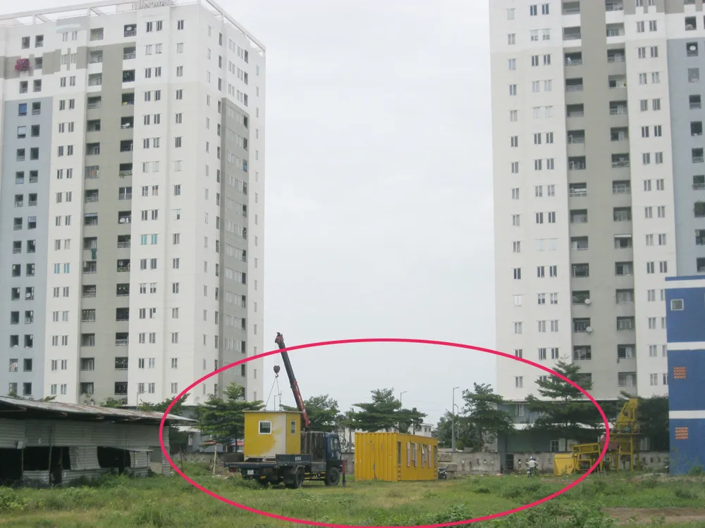 Vụ “trạm ép rác” trong khu dân cư: Dân lo lắng, chính quyền nói yên tâm ảnh 1