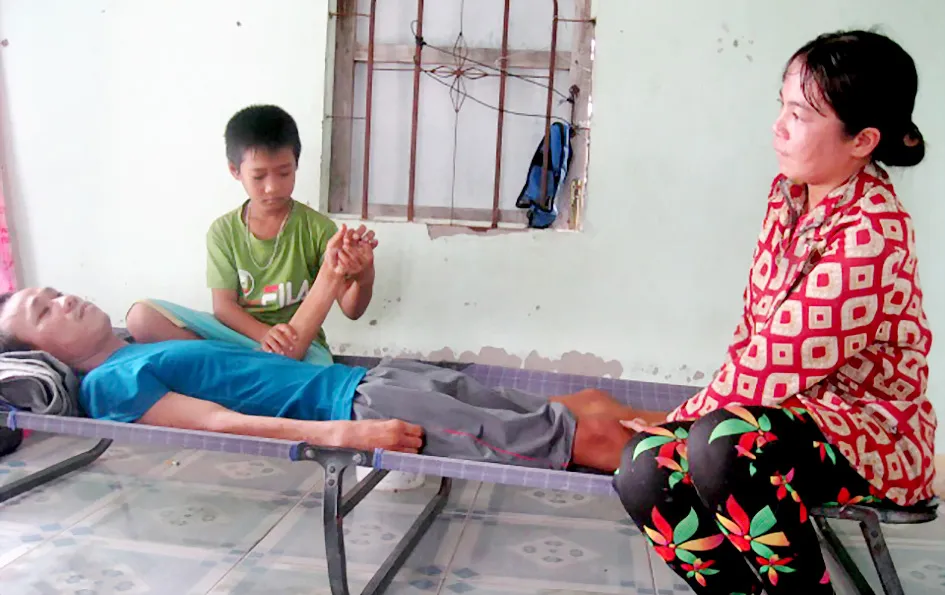 Kiệt quệ trong tình cảnh chồng bệnh, con thơ  ảnh 1