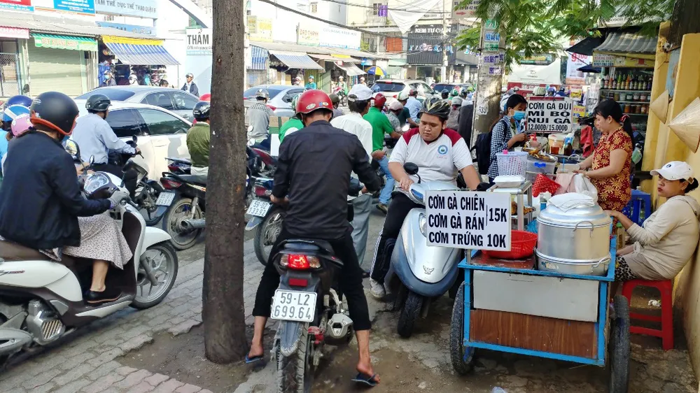 Ám ảnh kẹt xe trước cổng trường ảnh 1