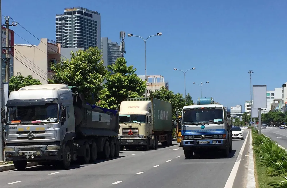 Nỗi lo hung thần xe tải ở TP Đà Nẵng ảnh 1