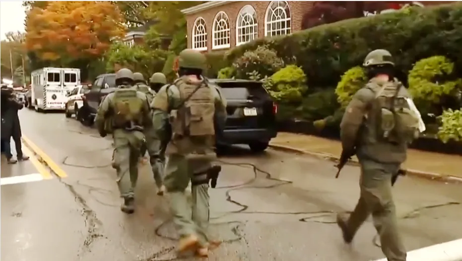 11 người chết trong vụ xả súng ở giáo đường Do Thái tại Mỹ ảnh 2