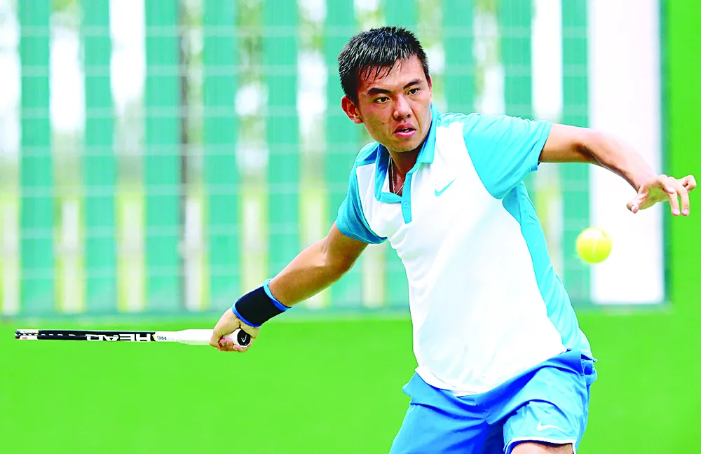 Cú hích Lý Hoàng Nam ảnh 1