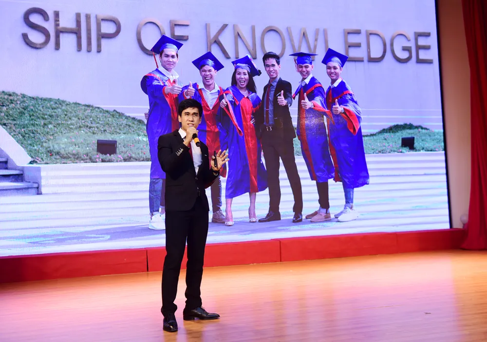 Tim vàng khắc ghi công ơn nhà giáo   ảnh 5