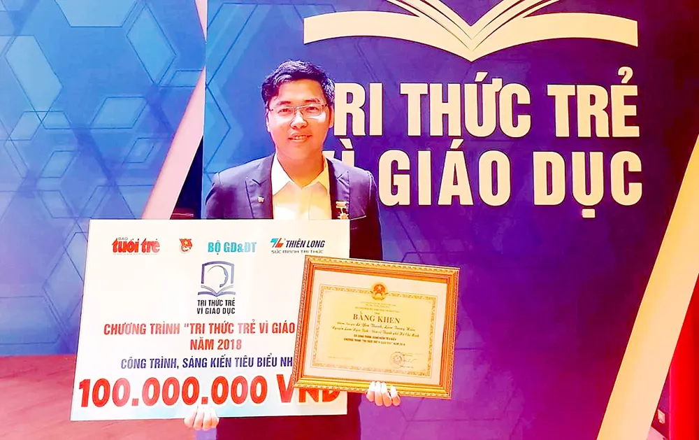 Giỏi để đóng góp cho quê hương ảnh 1