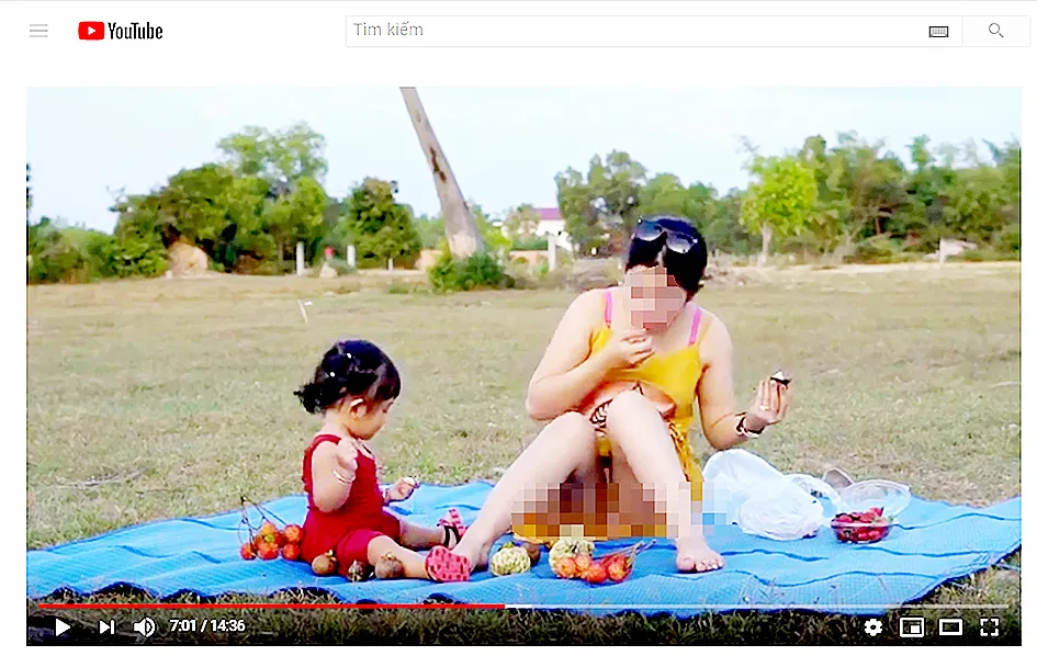 Những clip phản cảm giả danh hướng dẫn nuôi dạy con ảnh 1