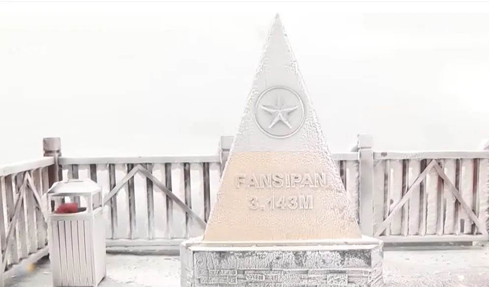 Miền Bắc rét đậm, có nơi dưới 3°C, xuất hiện băng tuyết ảnh 1