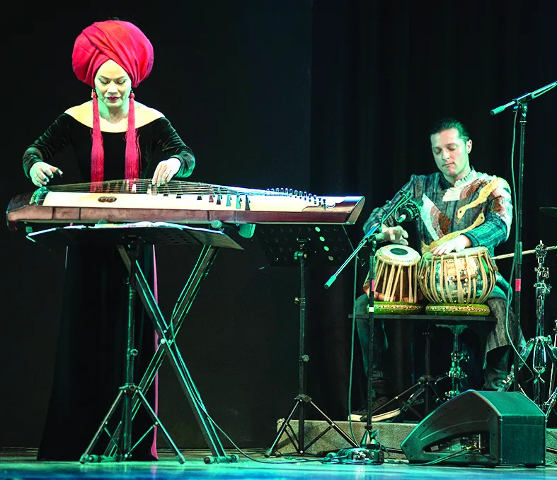 Nghệ sĩ Vân - Ánh Võ: Tự ý thức sứ mệnh quảng bá nhạc dân tộc    ​ ​ ảnh 1