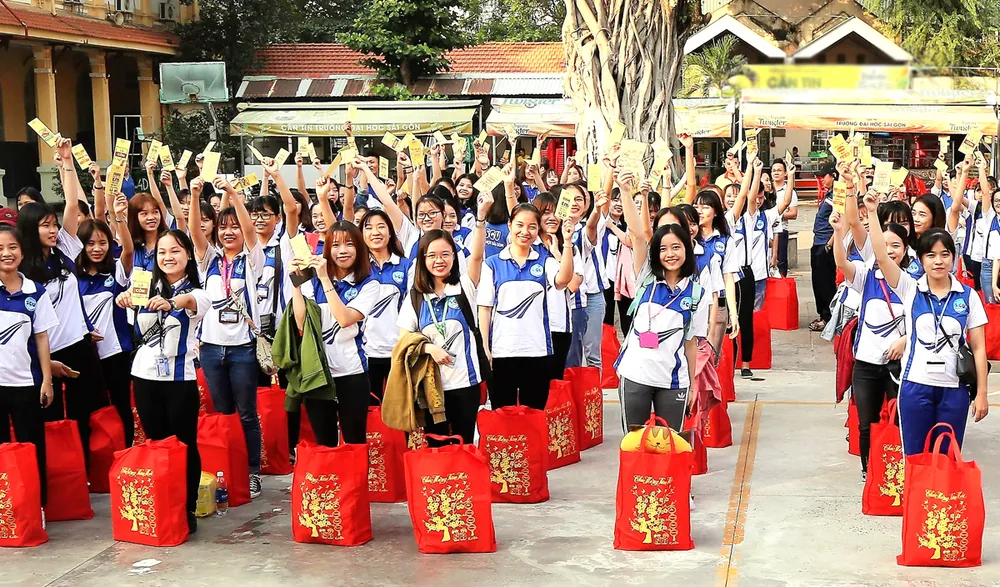 Lan tỏa mùa xuân yêu thương ảnh 1