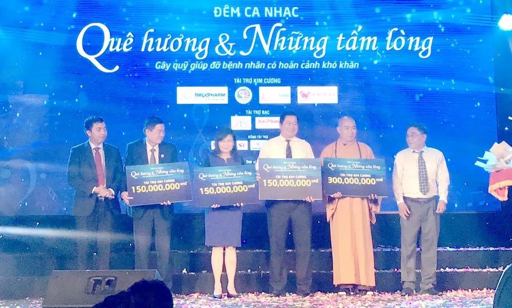 Nặng lòng với quê hương 