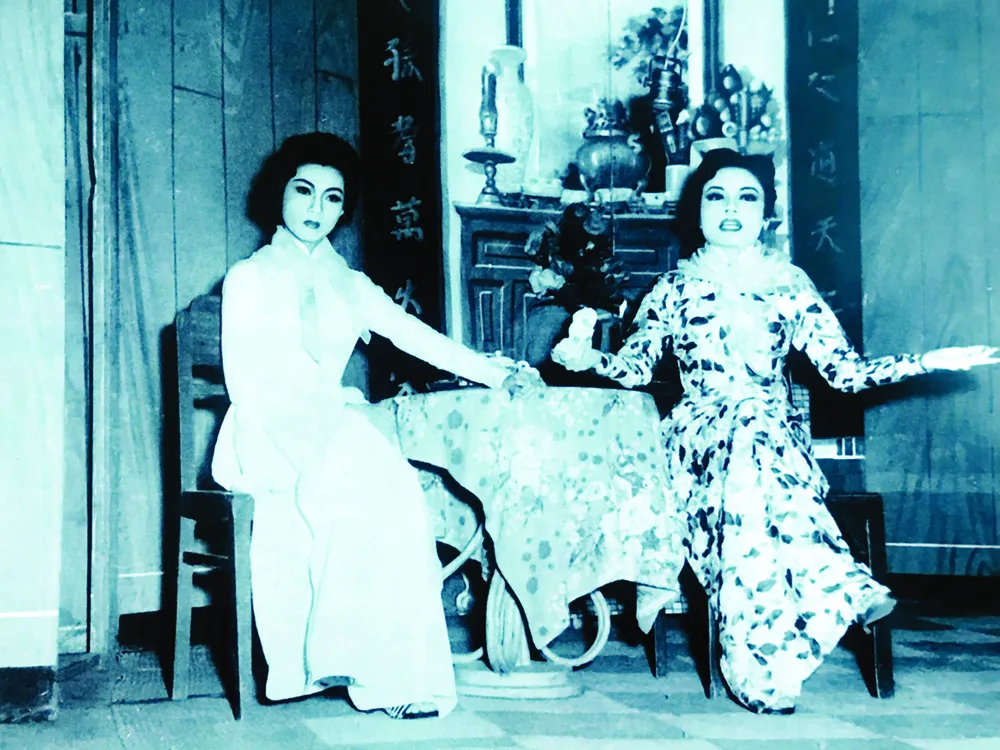 Người chép lịch sử cải lương bằng hình ảnh ảnh 2