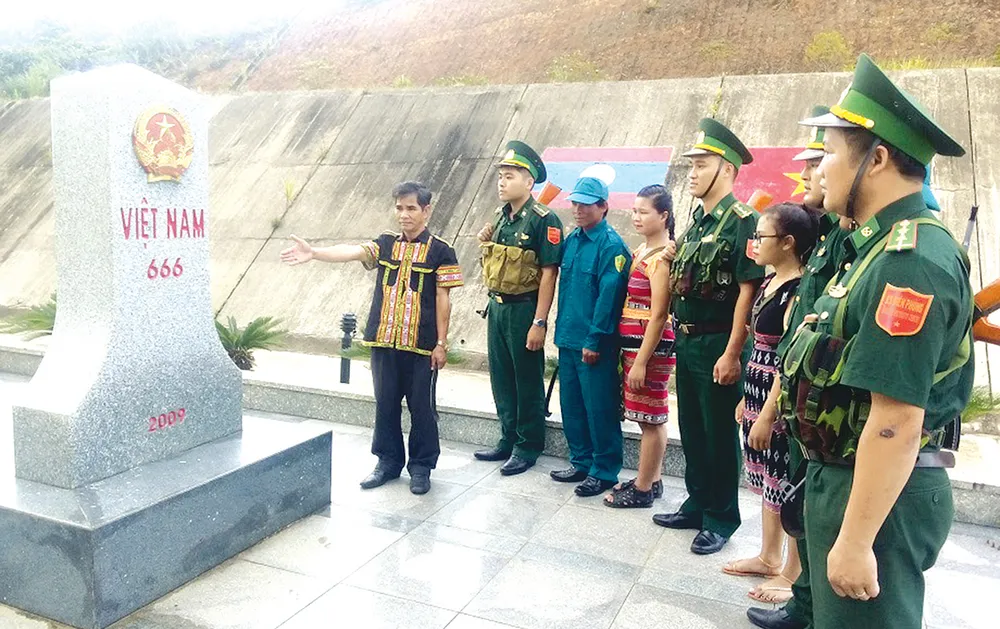 Cầu nối giữa ý Đảng lòng dân ảnh 1