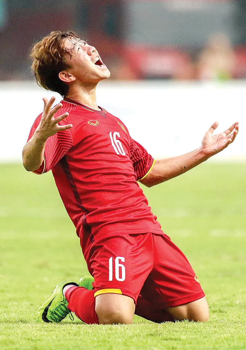 Lửa thử vàng, gian nan thử sức ảnh 2