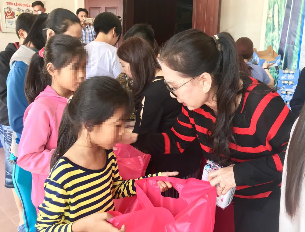 Sưởi ấm những mảnh đời bất hạnh ảnh 2