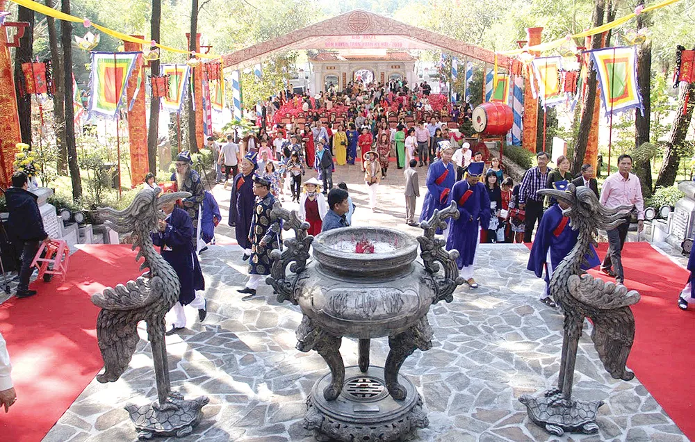 Nét đẹp lễ hội đầu Xuân Huế ảnh 3