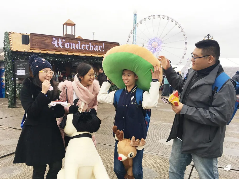 Tập đoàn giáo dục Nguyễn Hoàng trao hơn 1.000 suất học bổng quốc tế cho học sinh, sinh viên  ảnh 5