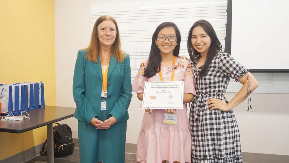 Tập đoàn giáo dục Nguyễn Hoàng trao hơn 1.000 suất học bổng quốc tế cho học sinh, sinh viên  ảnh 7