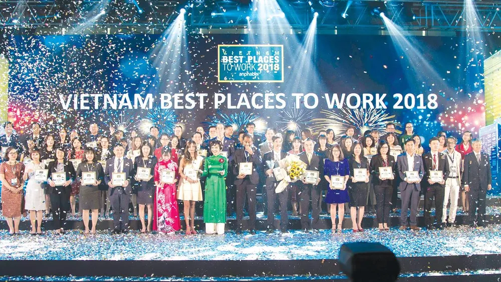 Công ty CP Tập đoàn Xây dựng Hòa Bình 4 năm liêp tiếp đạt Tốp 100 Nơi làm việc tốt nhất ảnh 3