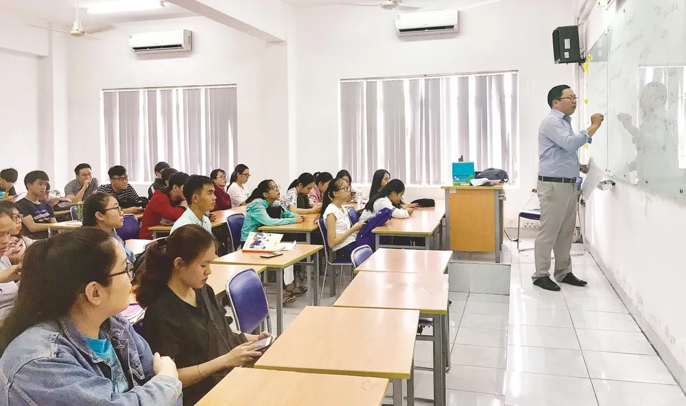 Luyện thi nước rút ảnh 1