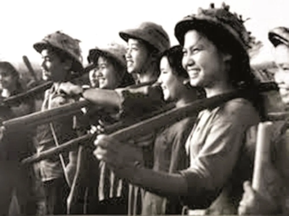 Thuở con gái lên Trường Sơn ảnh 1