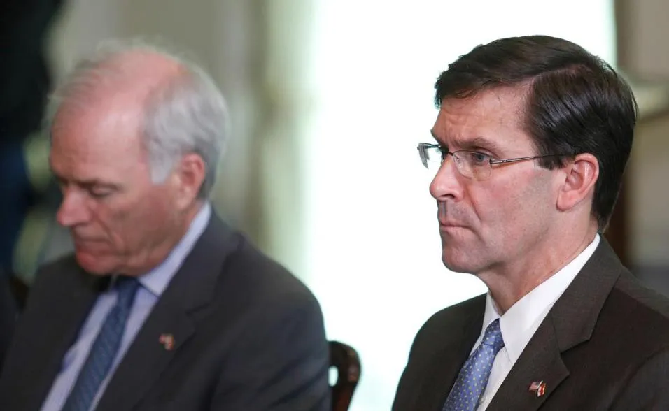 Bộ trưởng Bộ Quốc phòng Mỹ Mark Esper gặp Bộ trưởng Quốc phòng Ai Cập, Tướng Mohamed Zaki tại Lầu Năm góc ở Washington, Mỹ, ngày 29-7- 2019. Ảnh: REUTERS