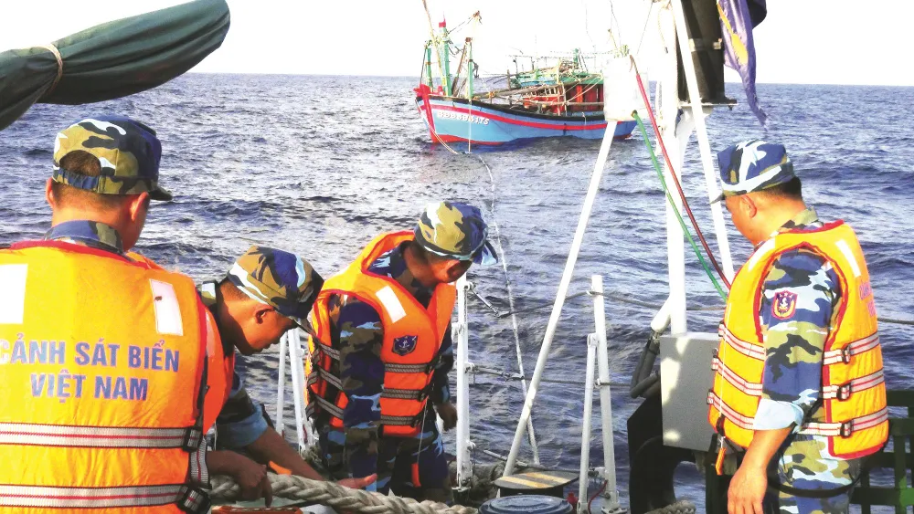 Đồng hành cùng ngư dân ảnh 1