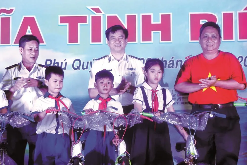 Đồng hành cùng ngư dân ảnh 7