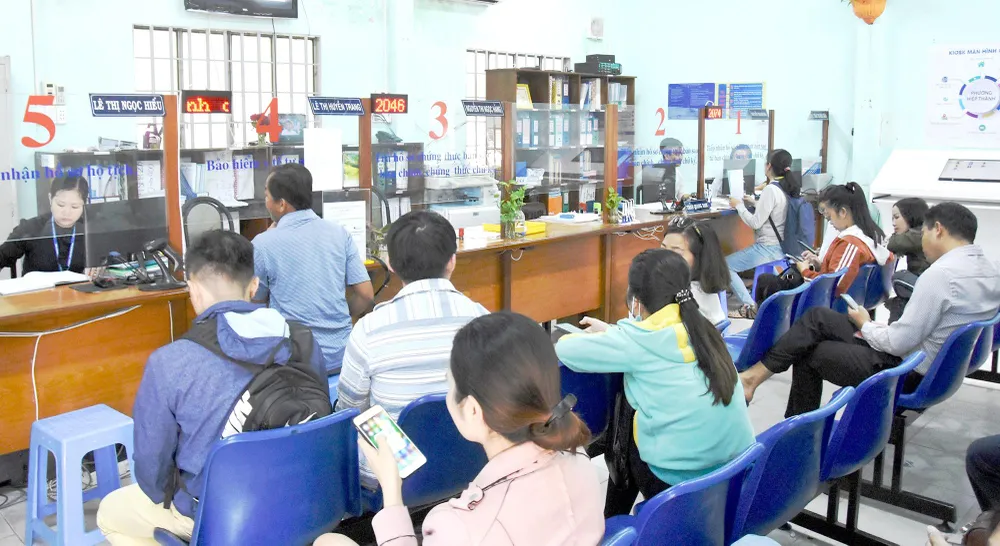 Tinh giản biên chế từ nguồn… nghỉ hưu ảnh 1