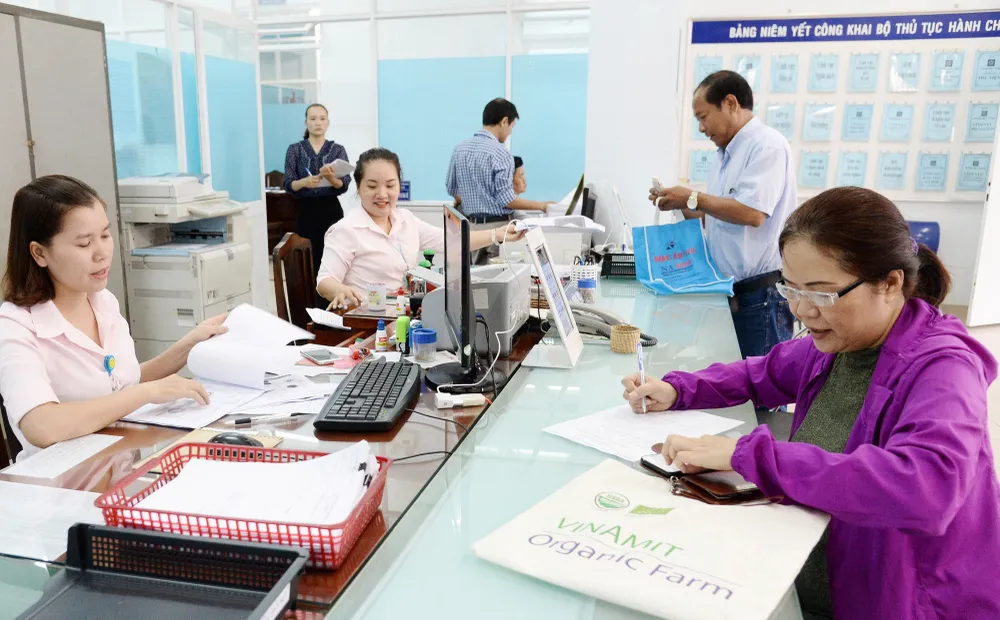 Khó sa thải cán bộ yếu chuyên môn ảnh 1